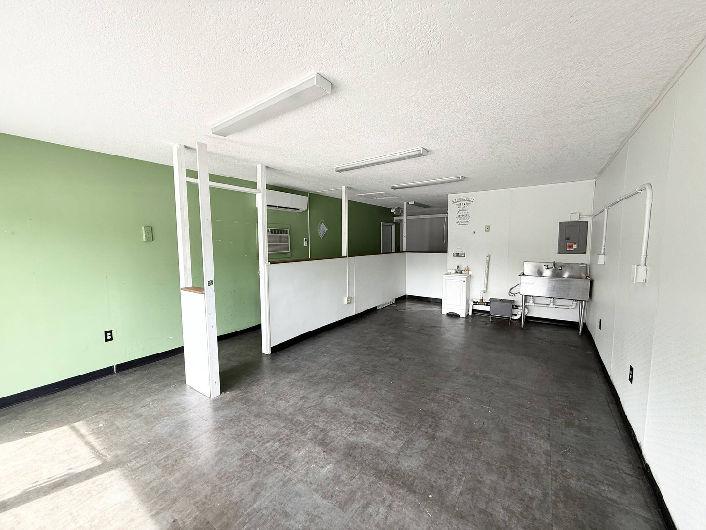 For Lease: 6219 Massachusetts Ave, New Port Richey, FL 34653