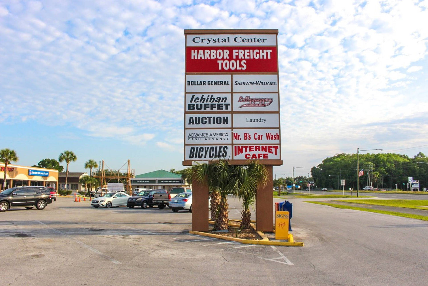 For Lease: 744 SE US Hwy 19 Crystal River, FL 34429