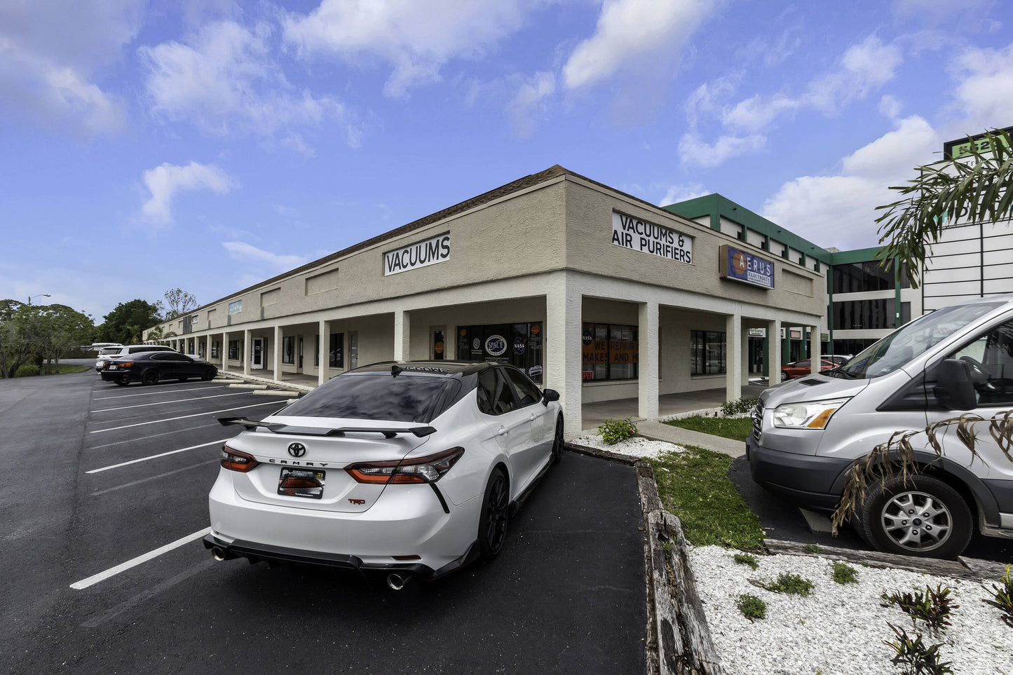 For Lease: 5609 US-19, New Port Richey, FL 34652