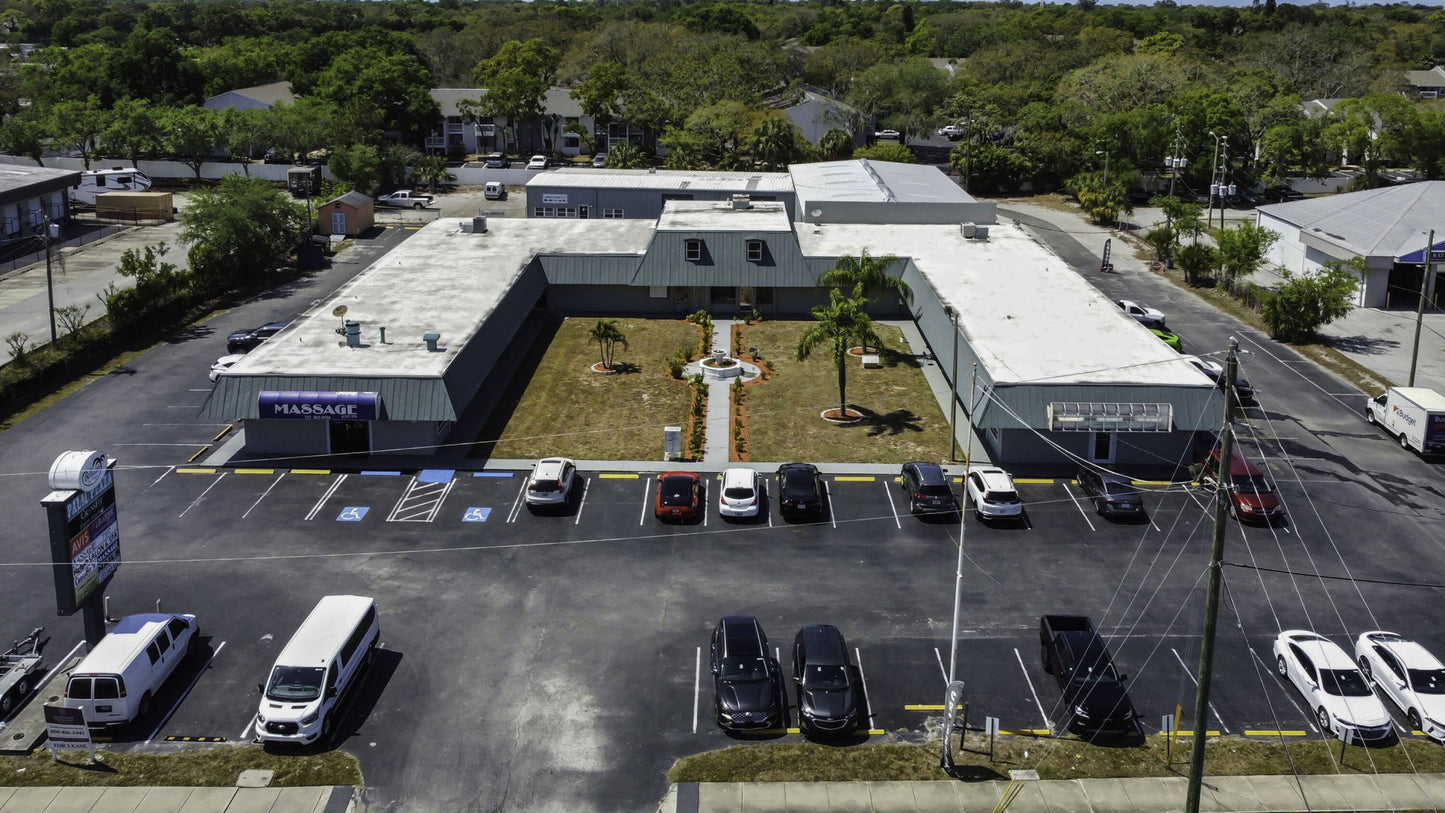 For Lease: 37502 US Hwy 19 N Palm Harbor, FL 34684