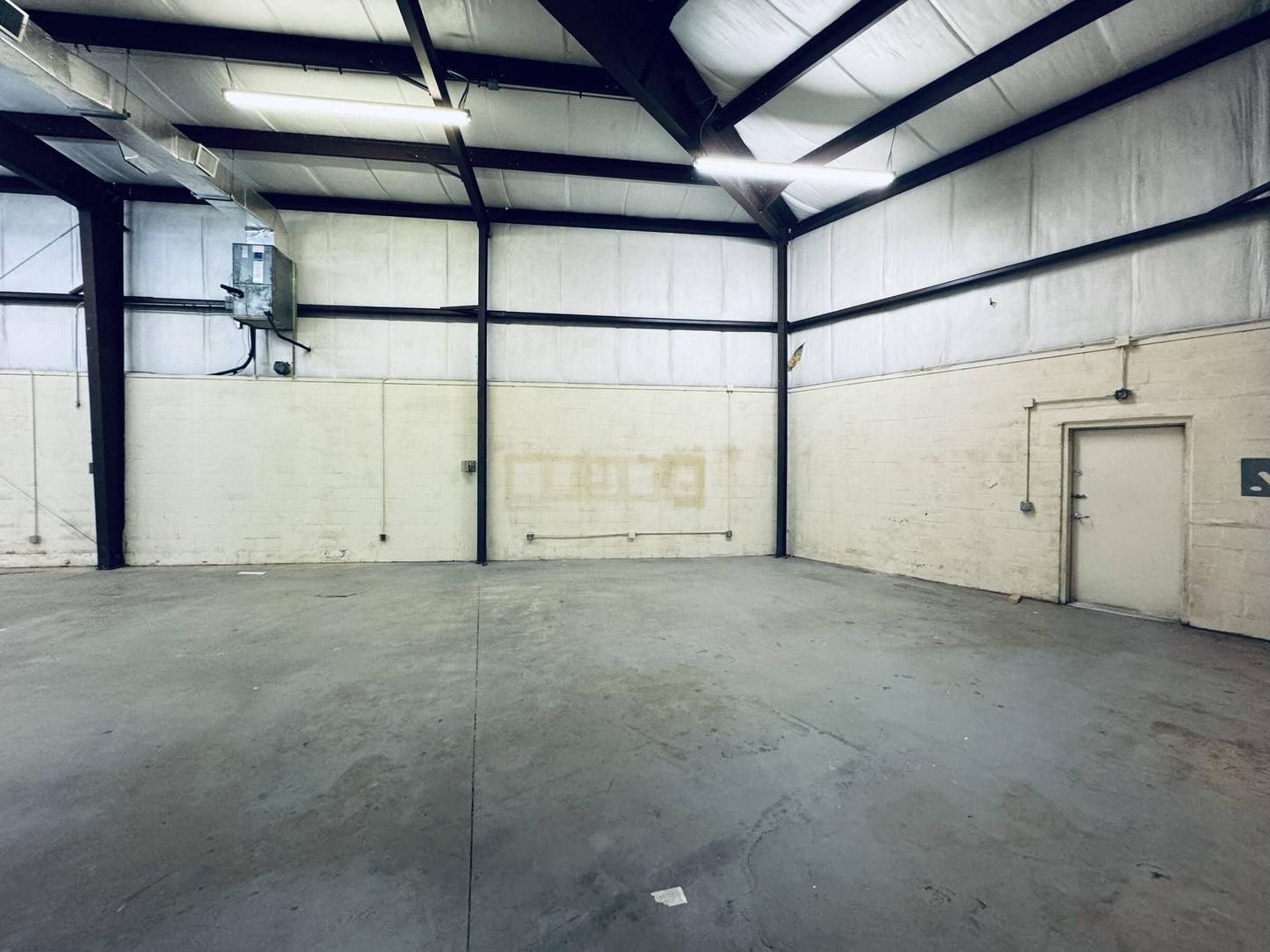 For Lease: 1901 Progress Ct Palm Harbor, FL 34683